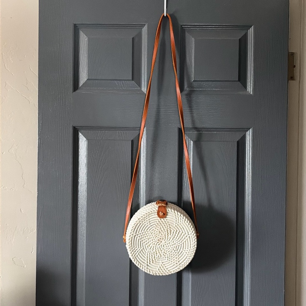 White circle crossbody